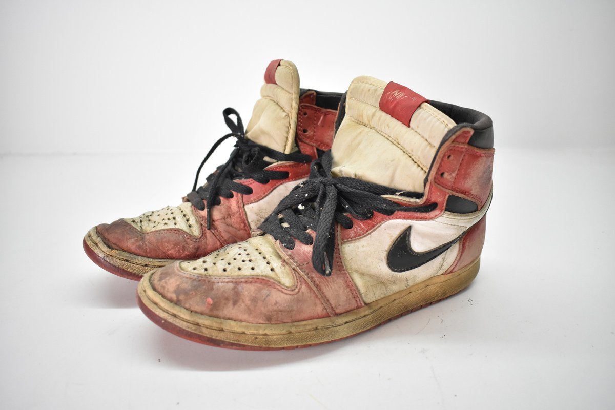 ãå·ãæ±ããããNIKE AIR JORDAN 1 CHICAGO 1994 åæå¾©å» US8.5 26.5cm[130207-101-00][ãã¤ã­][ã¨ã¢ã¸ã§ã¼ãã³][ã·ã«ã´][AJ1 