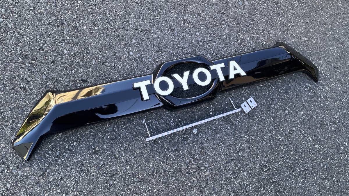 未使用】【未使用】トヨタ RAV4 グリルカバーセット ミリ波レーダー