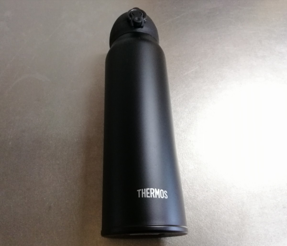 【目立った傷や汚れなし】★送料無料★THERMOSサーモス 750ml 水筒 JNL755 DPBK ディープブラックの落札情報詳細