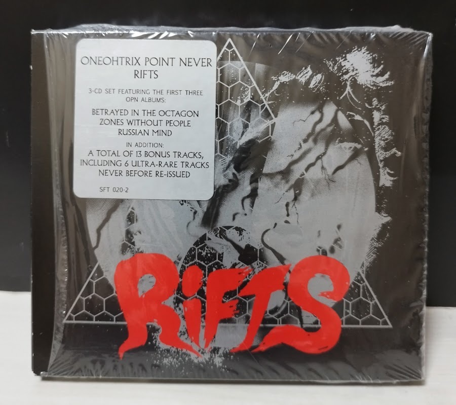 やや傷や汚れあり】ONEOHTRIX POINT NEVER/RIFTS 3枚組: BETRAYED IN