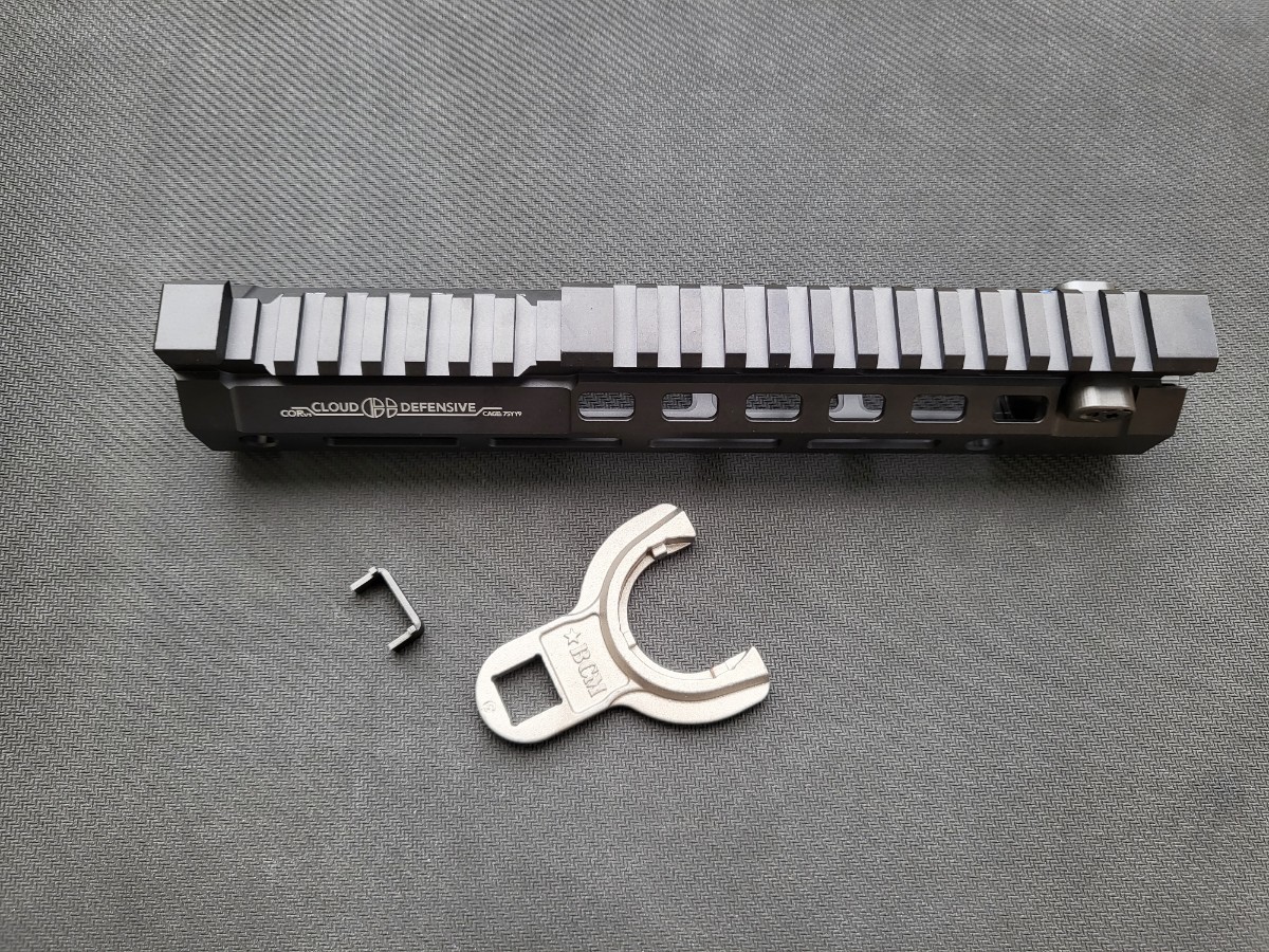 Cloud defensive COR V1タイプハンドガード BCM Cloud defensive COR V1タイプハンドガード BCM トイガン
