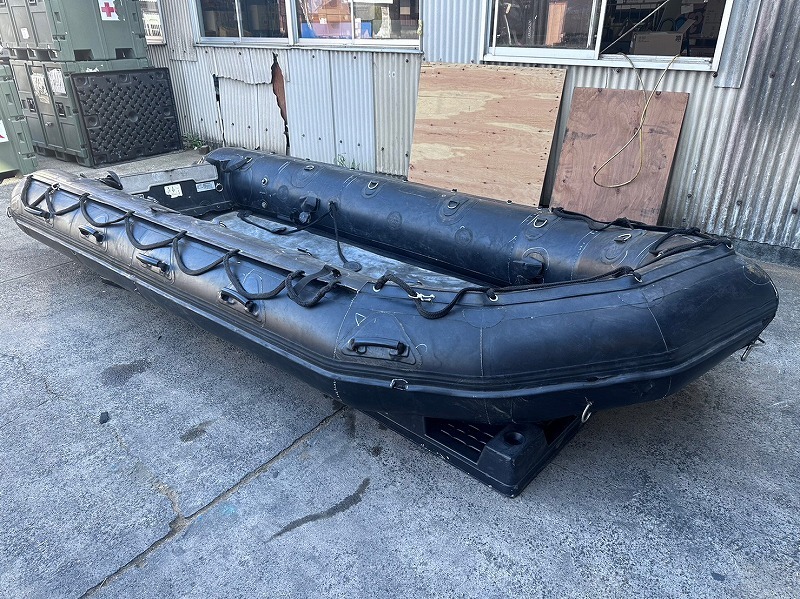 【傷や汚れあり】ZODIAC【米軍放出品】米軍上陸艇 海兵隊 インフレータブルボート ゴムボート ZODIAC/ゾディアック 軍船 釣り