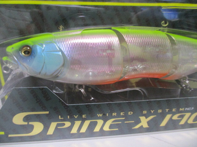SPINE-X 190F FA ITOカワムツ ルアー | Megabass - メガバス