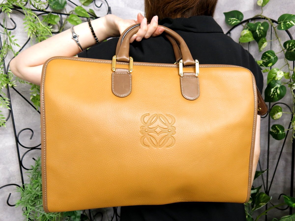 LOEWEヴィンテージ アナグラムブリーフケース （目立った傷や汚れなし 