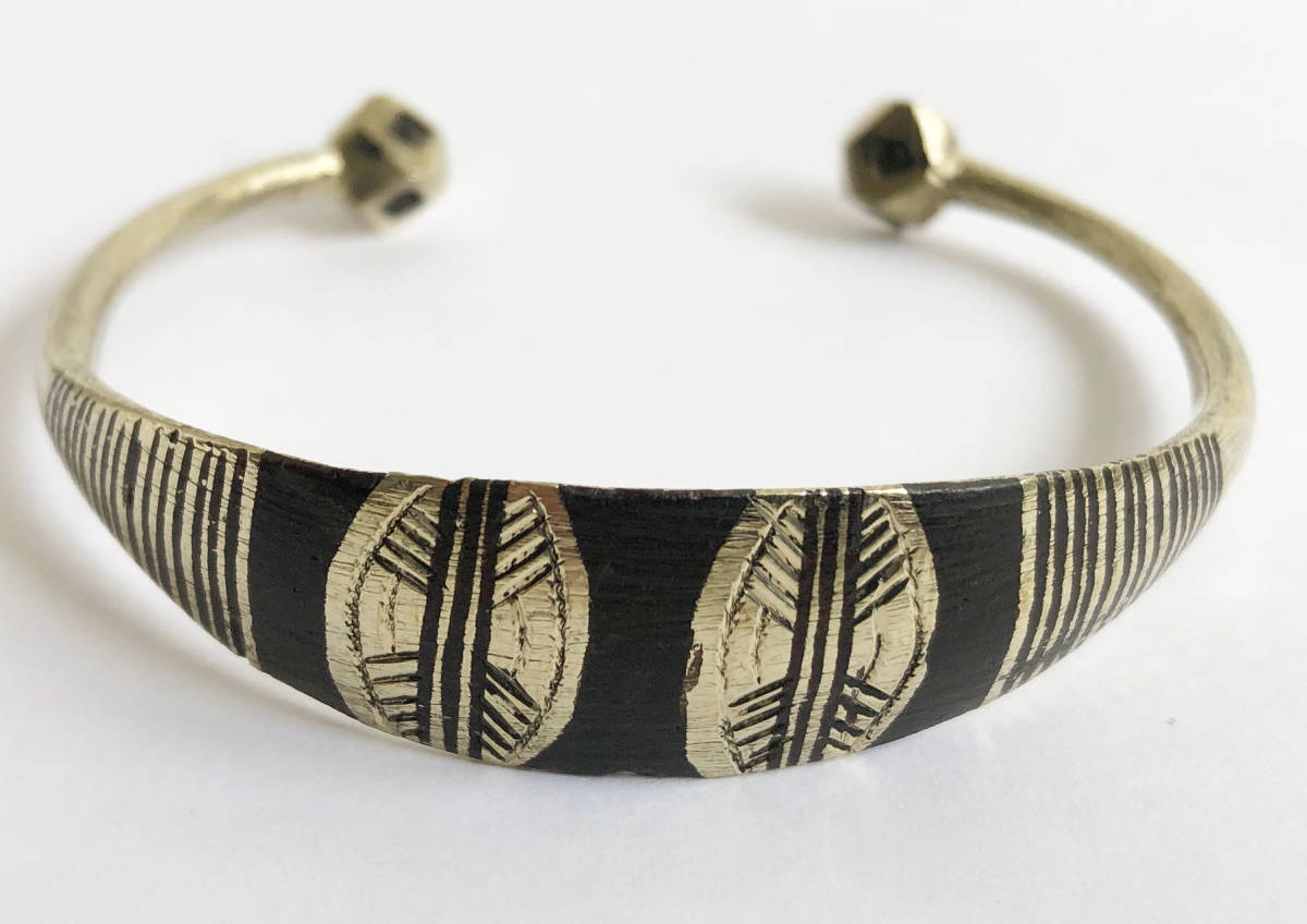 新品未使用　トゥアレグ族エボニーバングル　① トゥアレグバングル トゥアレグ族 バングル エボニー TOUAREG トゥアレグ メタル