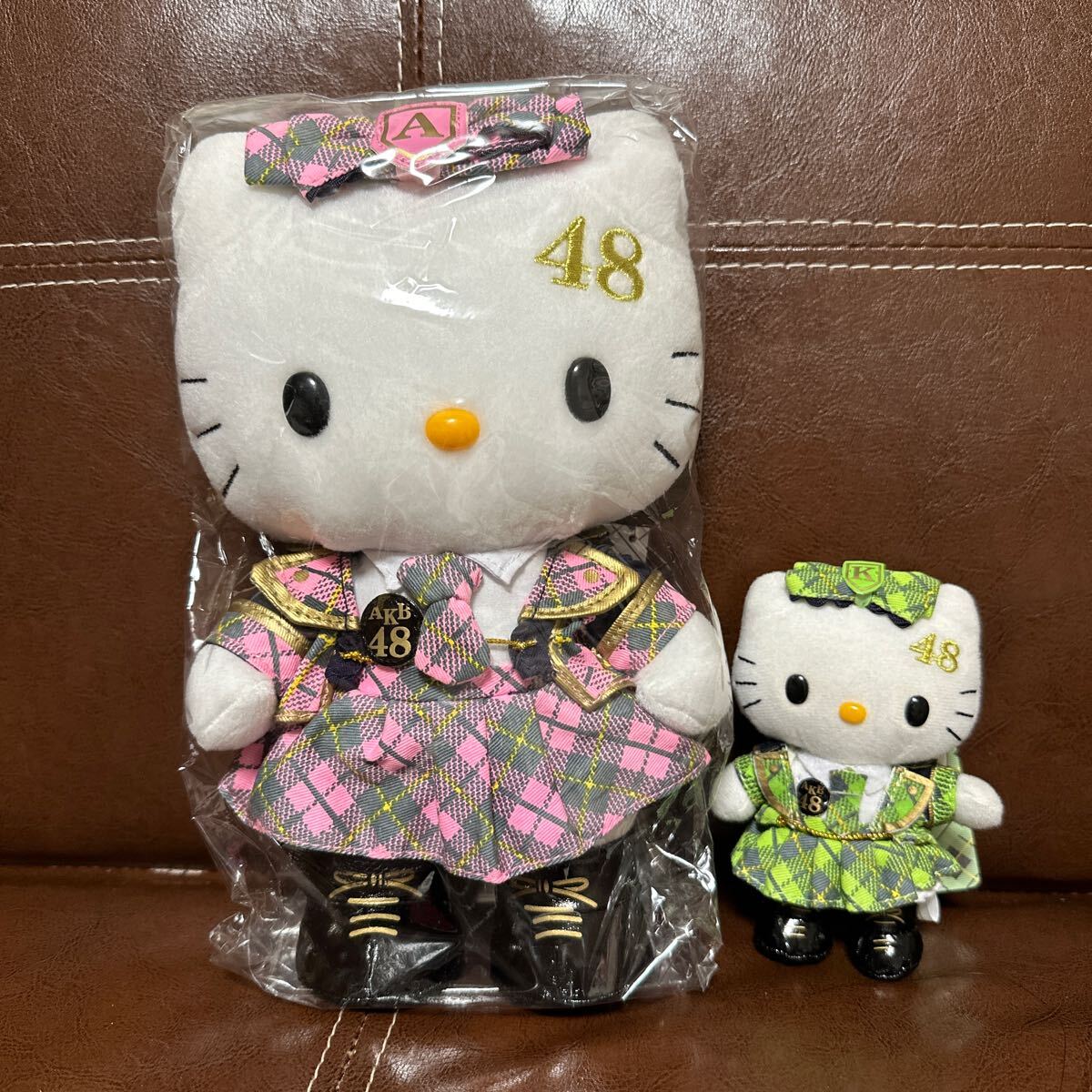 未使用に近い】サンリオ ハローキティ ぬいぐるみ AKB48 マスコット