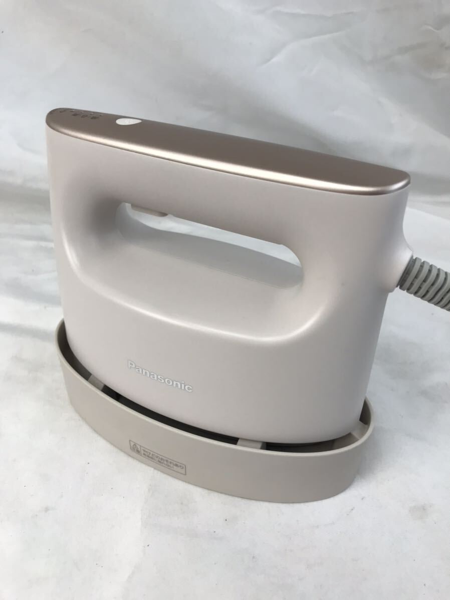 Panasonic NI-F560A-P アイロン　サクラ　未使用品 Panasonic NI-F560A-P アイロン サクラ 未使用品（未使用】未