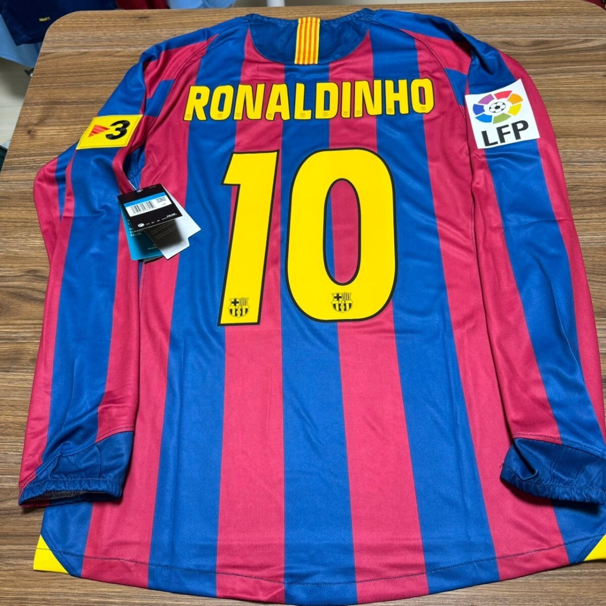 ロナウジーニョ直筆サインユニフォーム