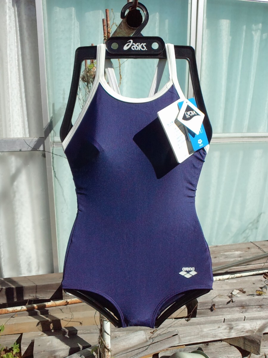 arena アリーナ 競泳水着 ARN-185W 白パイピング Mサイズ 黒色 arena アリーナ 競泳水着 ARN-185W 白パイピング Mサイズ 黒色 arena