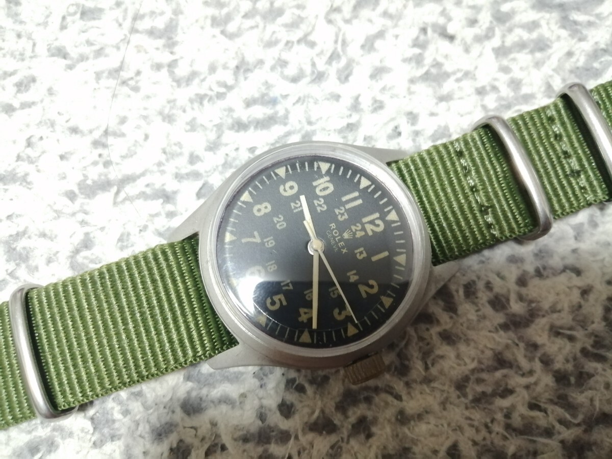 ベトナムROLEX 手巻き時計 黒文字盤 ナイロンストラップ