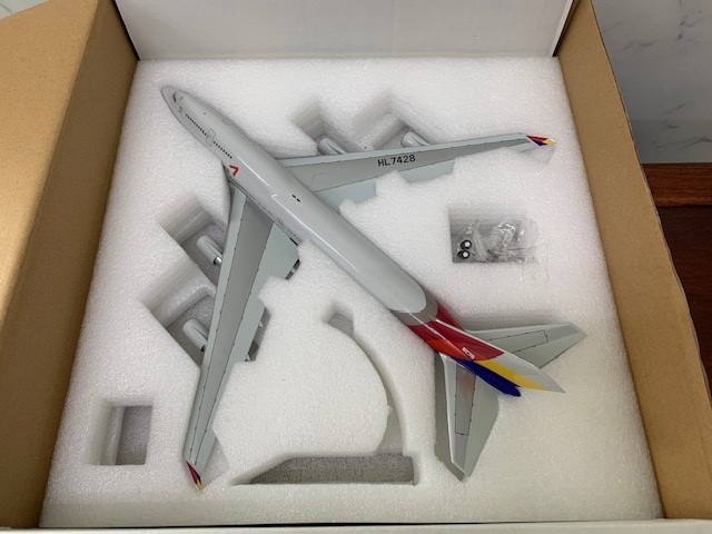 B-Models 1/200 アシアナ Asiana B747-400 旧塗装 SQ Wings 1:200 Asiana Airlines Boeing B747-400 Diecast