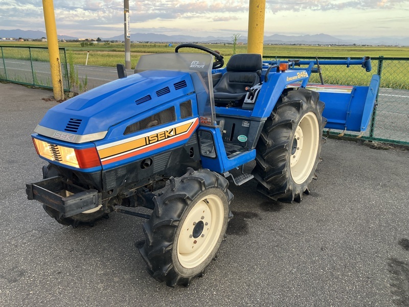 八戸市発 ISEKI イセキ トラクター SF138 現状品 35馬力 ★売切★