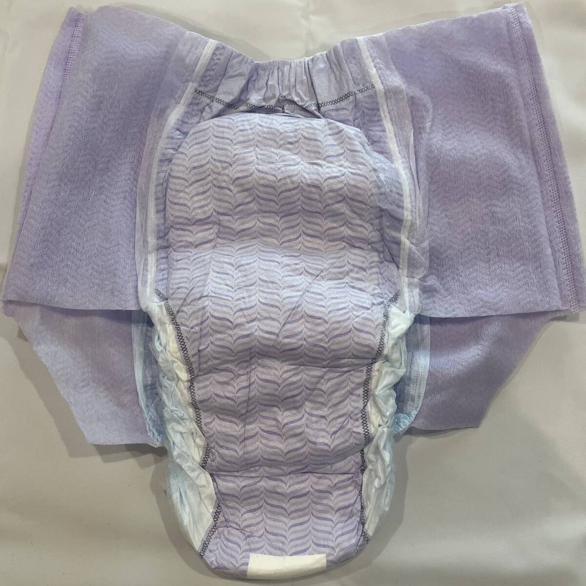 新品】（女児用紙おむつ）韓国版goodnites（L、27～44kg、17枚、未開封