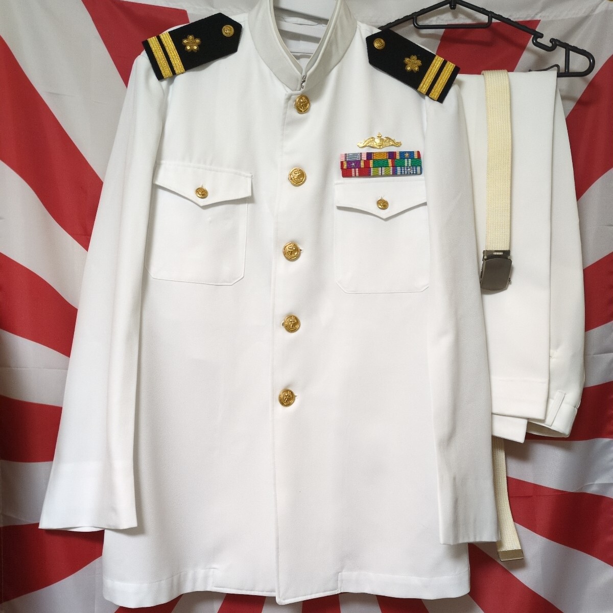 自衛隊制服 海上自衛隊 幹部用冬制服 防衛記念章の落札情報詳細