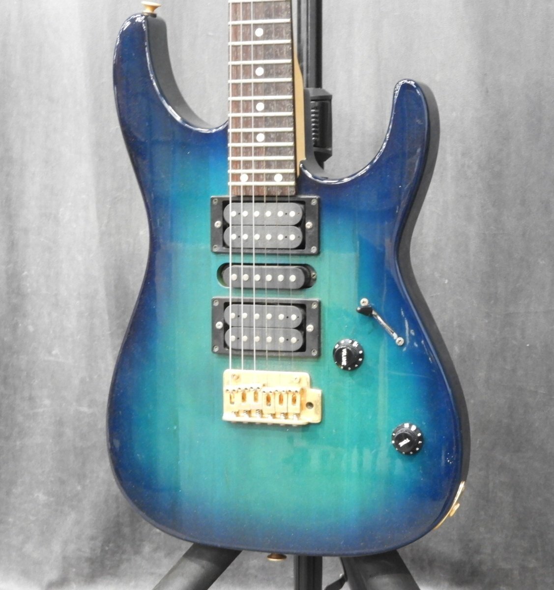 エレキギター　CHARVEL JACKSON CDT-80 国産 中古】Charvel CDT-80 Dinky DKモデル セミホロウボディ レッド