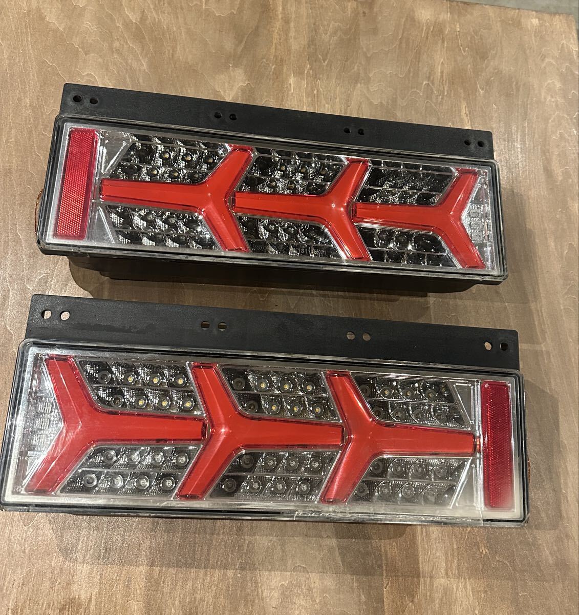 ☆当時物レトロ☆ アローテール 3連 左右セット デコトラ 中古品 大型