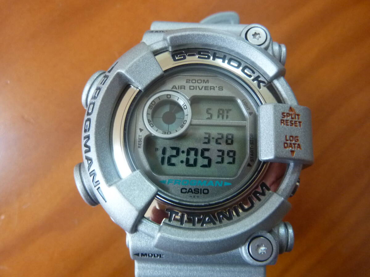 中古】G-SHOCK フロッグマン DW8201WC グリーン染色・赤目・箱付の落札