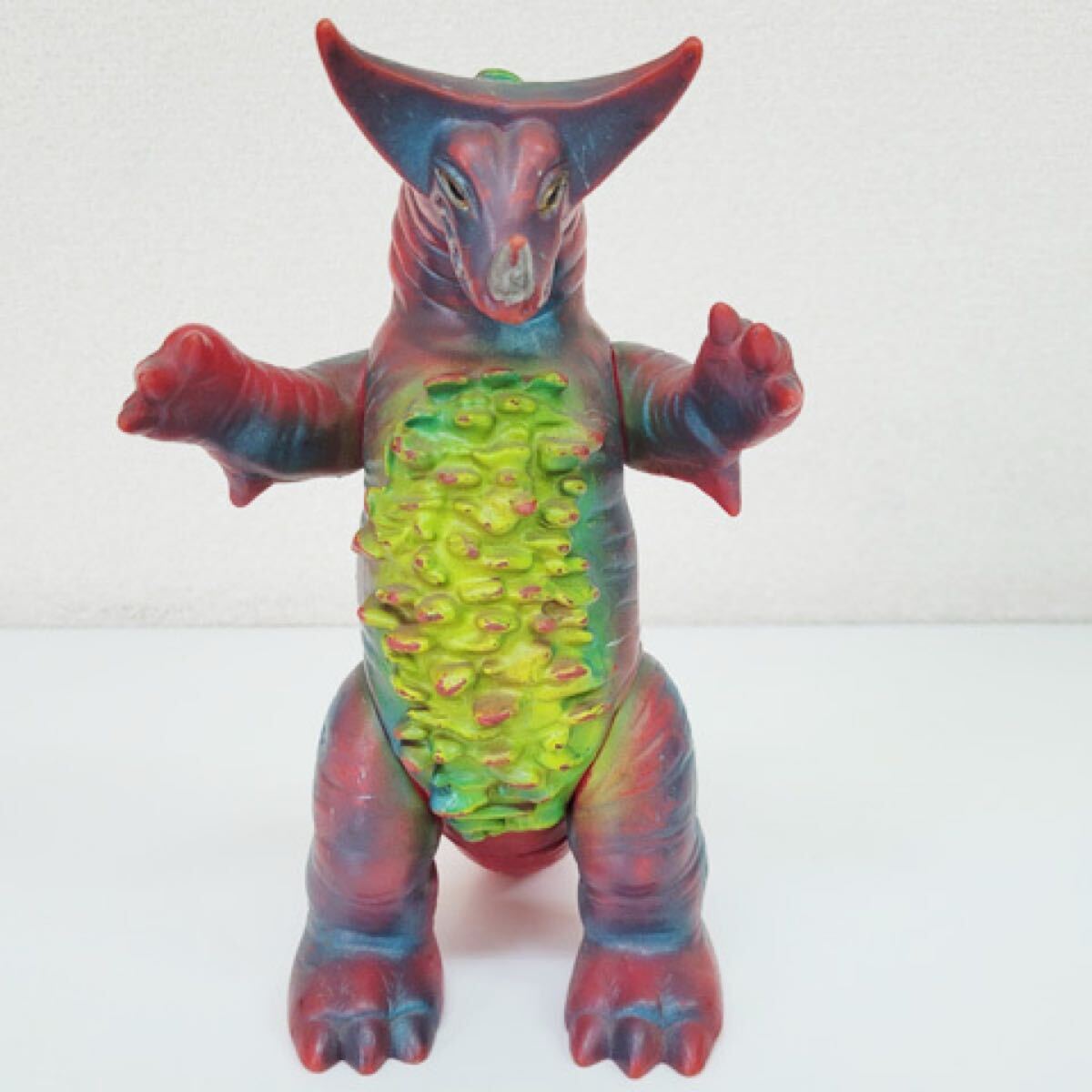 ぶたのはな ソフト焼き玩具 怪獣シリーズ ウルトラマン ベリアル (赤