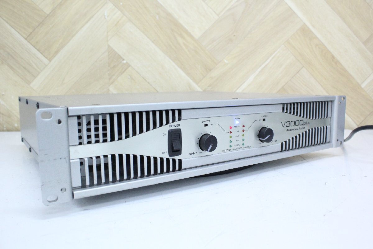 ☆ American Audio パワーアンプ V4000 * アメリカン オーディオ