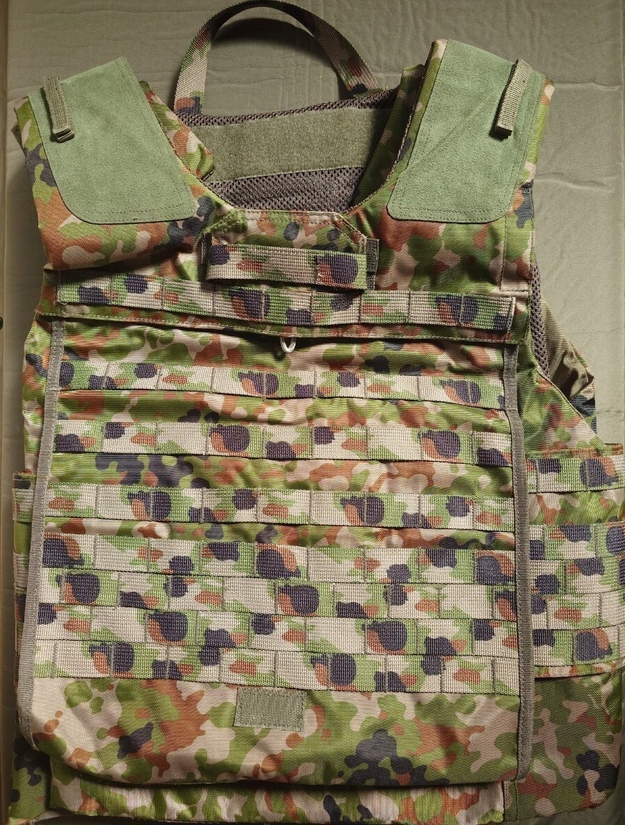 新品】【感謝祭一円】自衛隊防弾チョッキ3型（レプリカ．台湾製）の