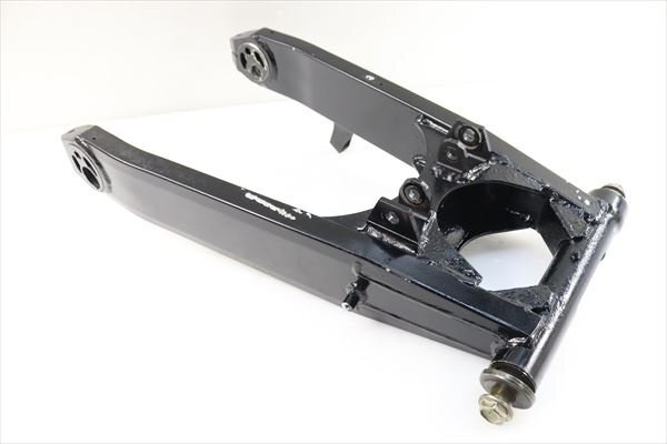 中古】カワサキZZR1100 7N01補強付きスイングアーム、スタンドフック