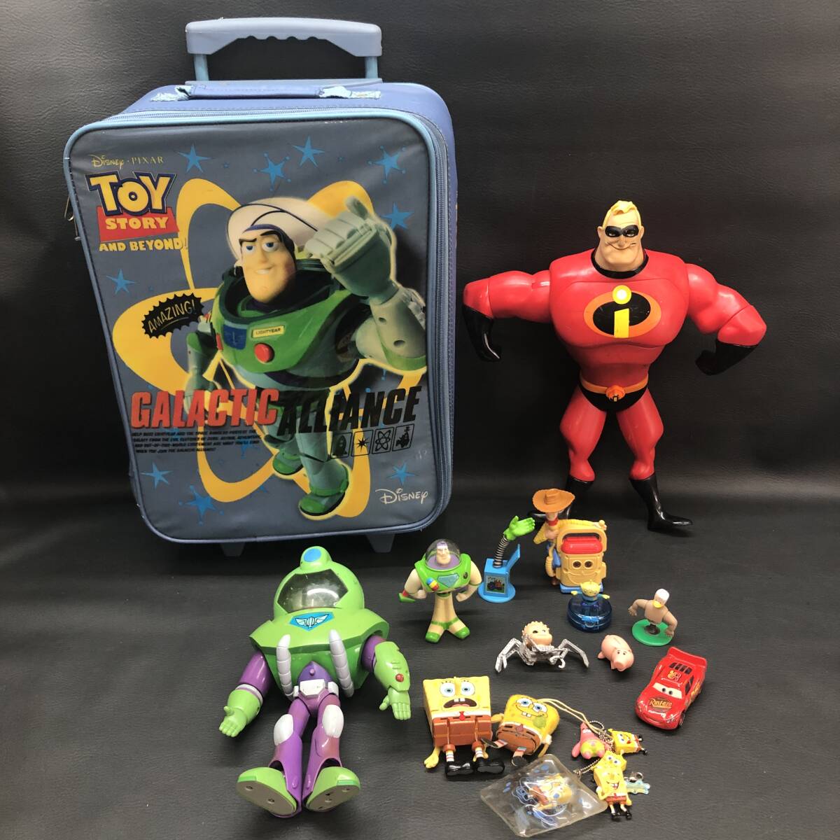 新品】ワンピース cos スポンジボブ フィギュア 三大将 3体セットの