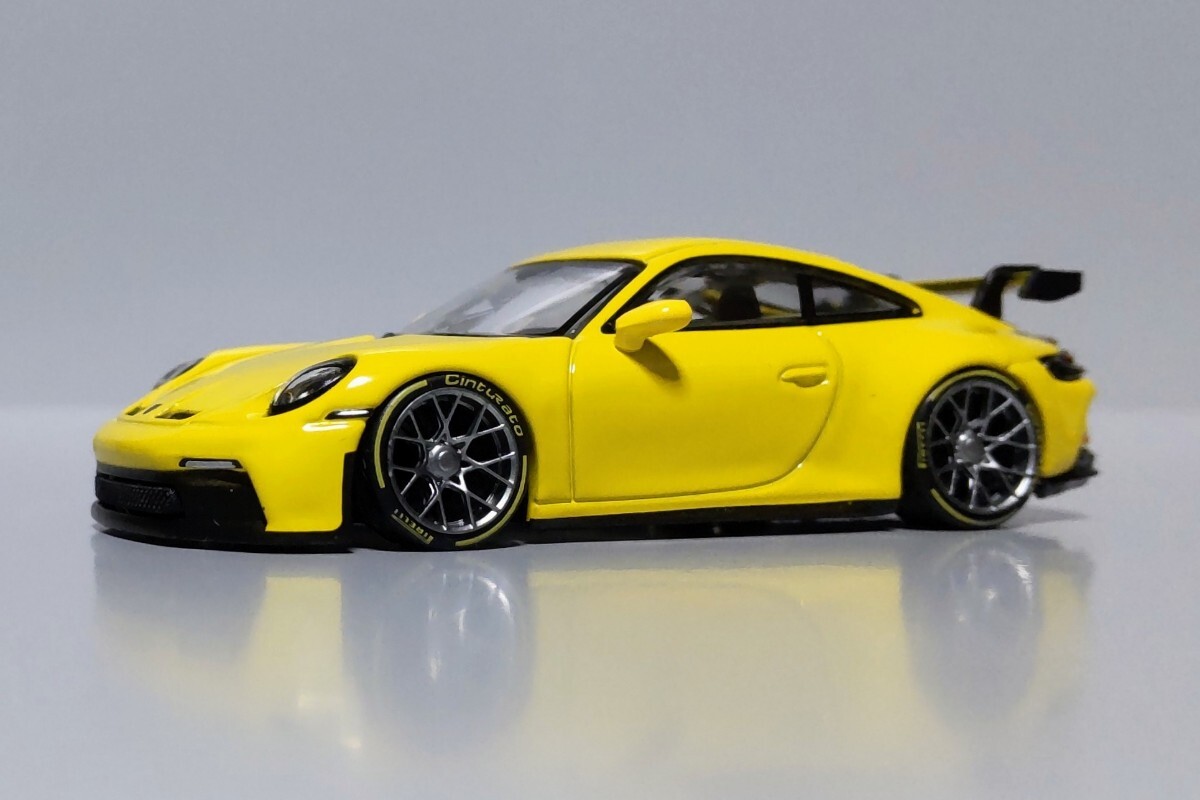 新品を改造しています。】1/18 ポルシェ 911 (964) ターボ 黒い怪鳥 
