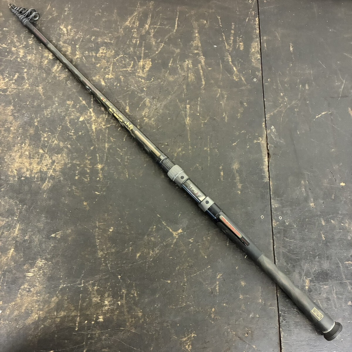 NFT ダイヤフラッシュ 魁渓翔 中硬調 49 渓流竿 仕舞寸法50cm 中古