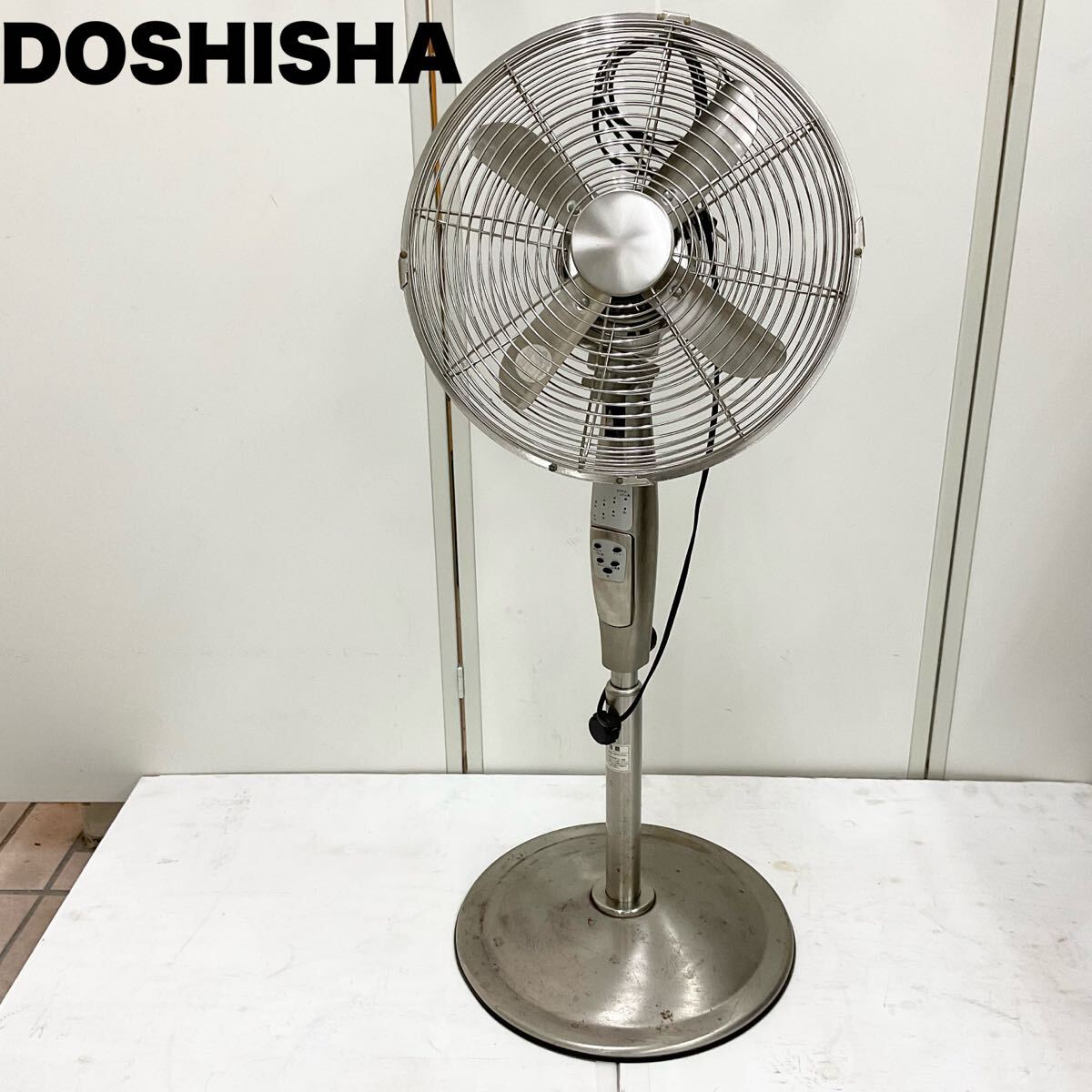 □ 3連タワー型 メタル扇風機｜ドウシシャ HBM-238｜ブロンズ／レトロ