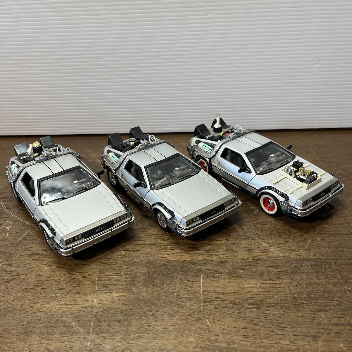 新品】デロリアン フィギュア 1/24 バックトゥザフューチャー／USJ