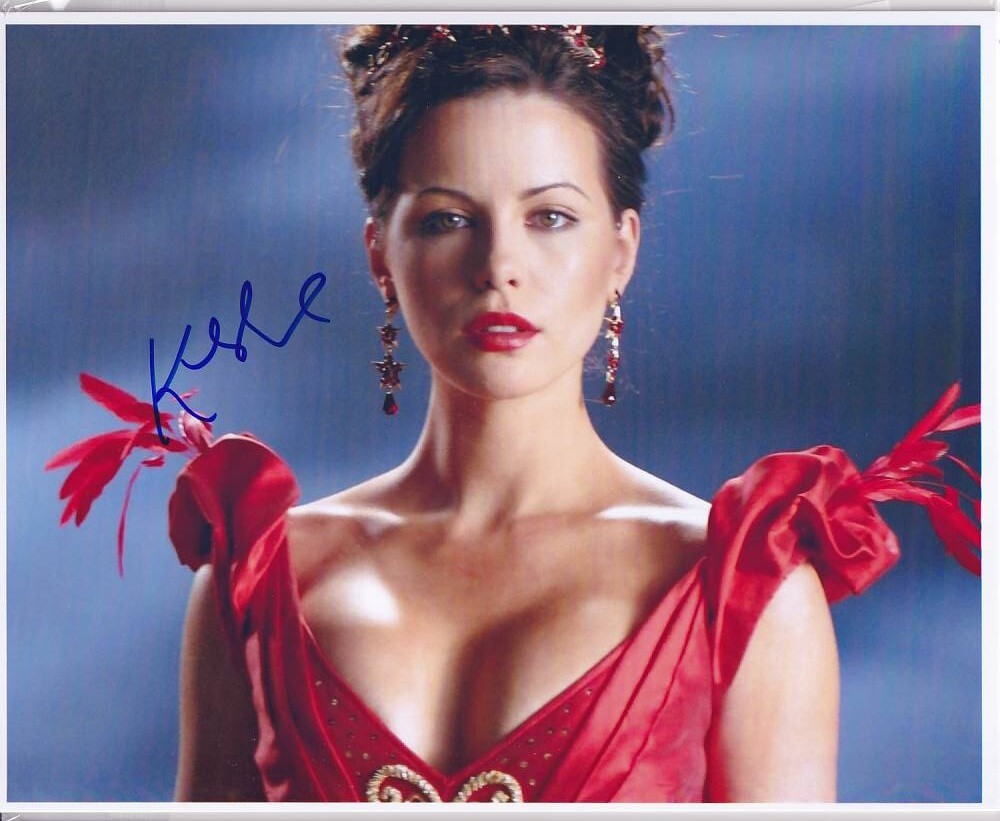 G 2L判 ケイト・ベッキンセイル Kate Beckinsale 直筆サイン写真 証明