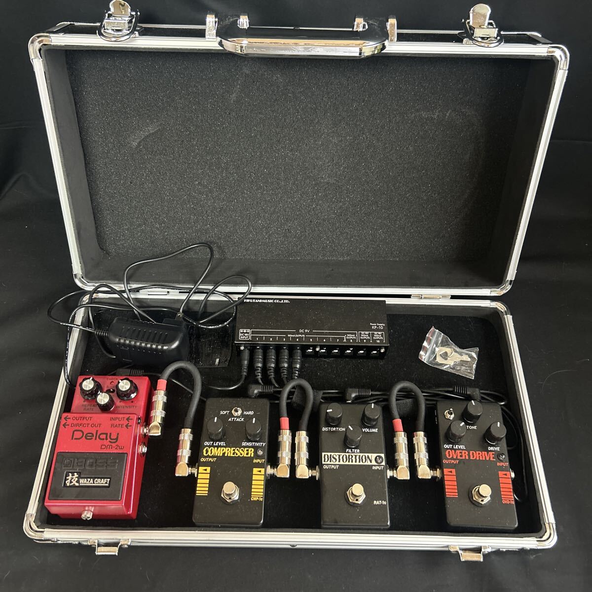 中古】BOOWY 布袋等のコピーに エフェクターボードセットの落札情報