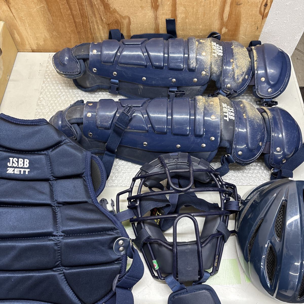 新品】ミズノプロ 野球 防具 硬式 審判 キャッチャー用マスク チタン