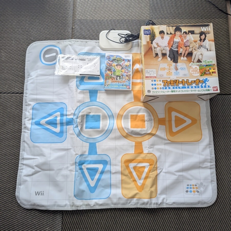 美品 ファミコン ファミリートレーナー マットコントローラー