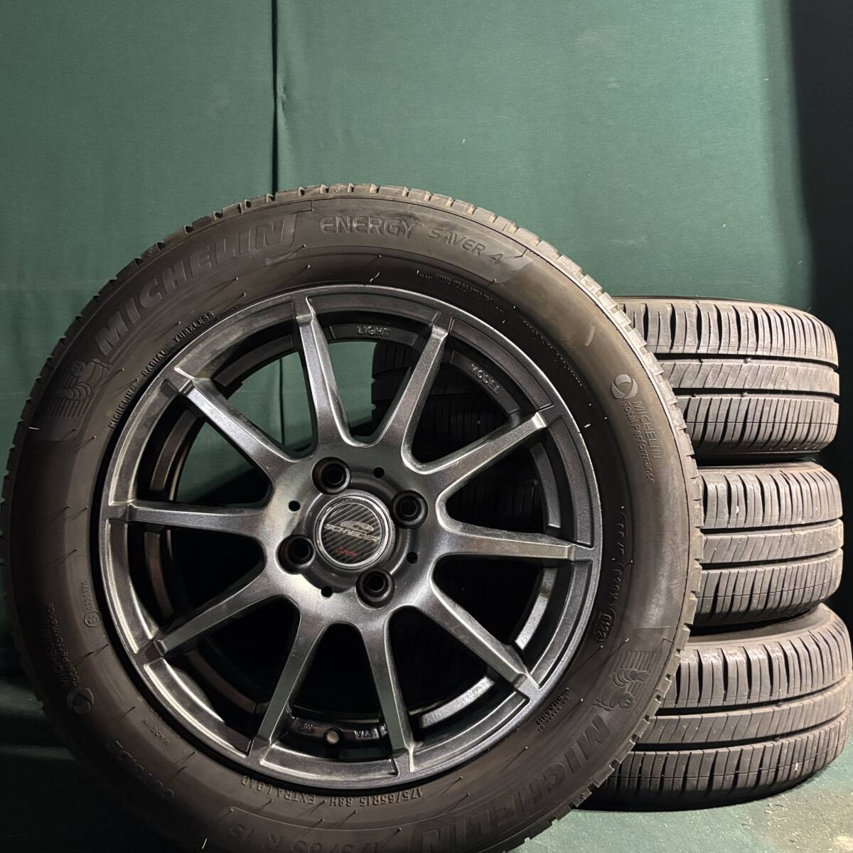 アクア純正 175/65R15 スタッドレス ポルテ スペイド ヴィッツ アクア ヴィッツ スペイド ポルテ等 トヨタ純正スチール＆175/65R15 4
