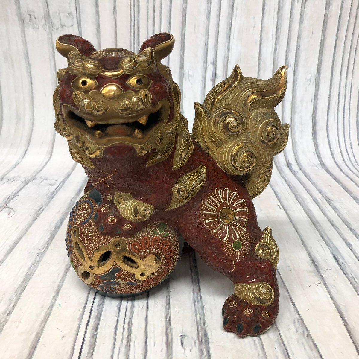 D332. 時代 楽焼 赤唐獅子 置物 幅約20cm / シーサー狛犬飾り物魔除