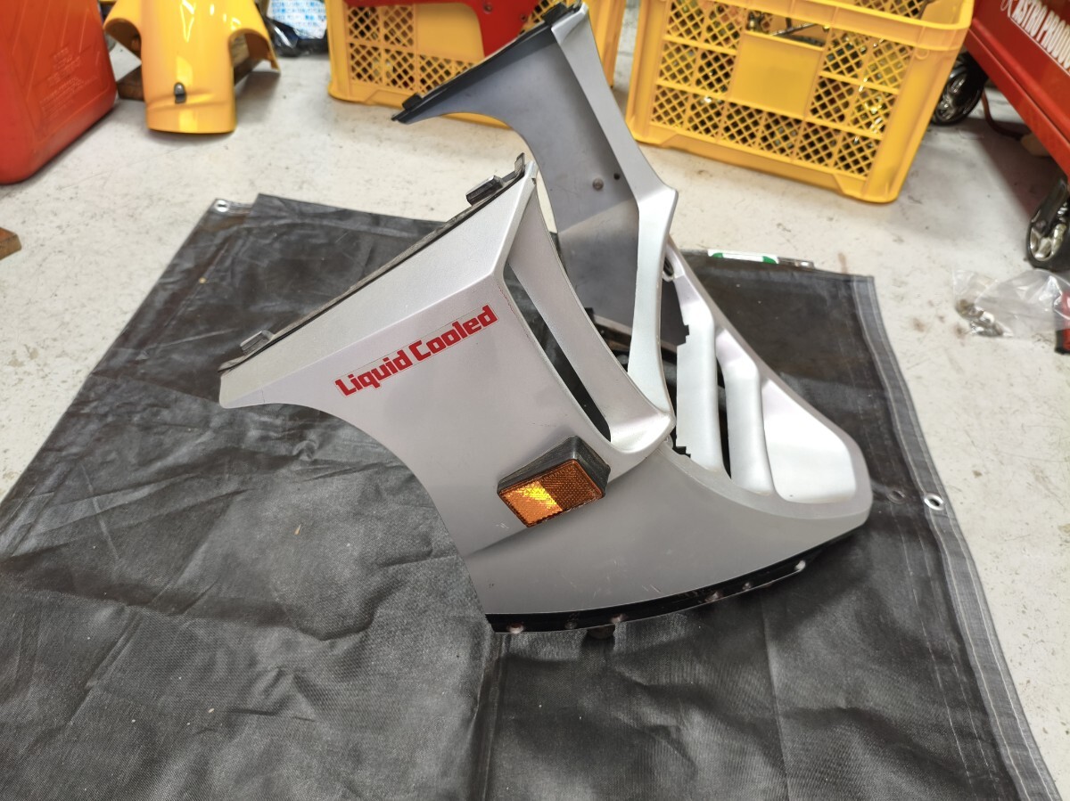 中古】当時物 純正 国内 GPZ400F アンダーカウル 0007 検) GPZ550F