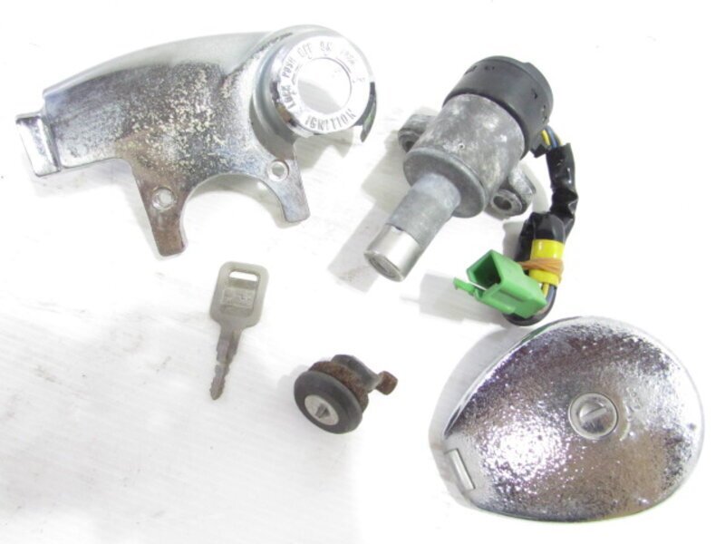 中古】エリミネーター250SE EL250A 実動車外し 純正 キーシリンダーSET