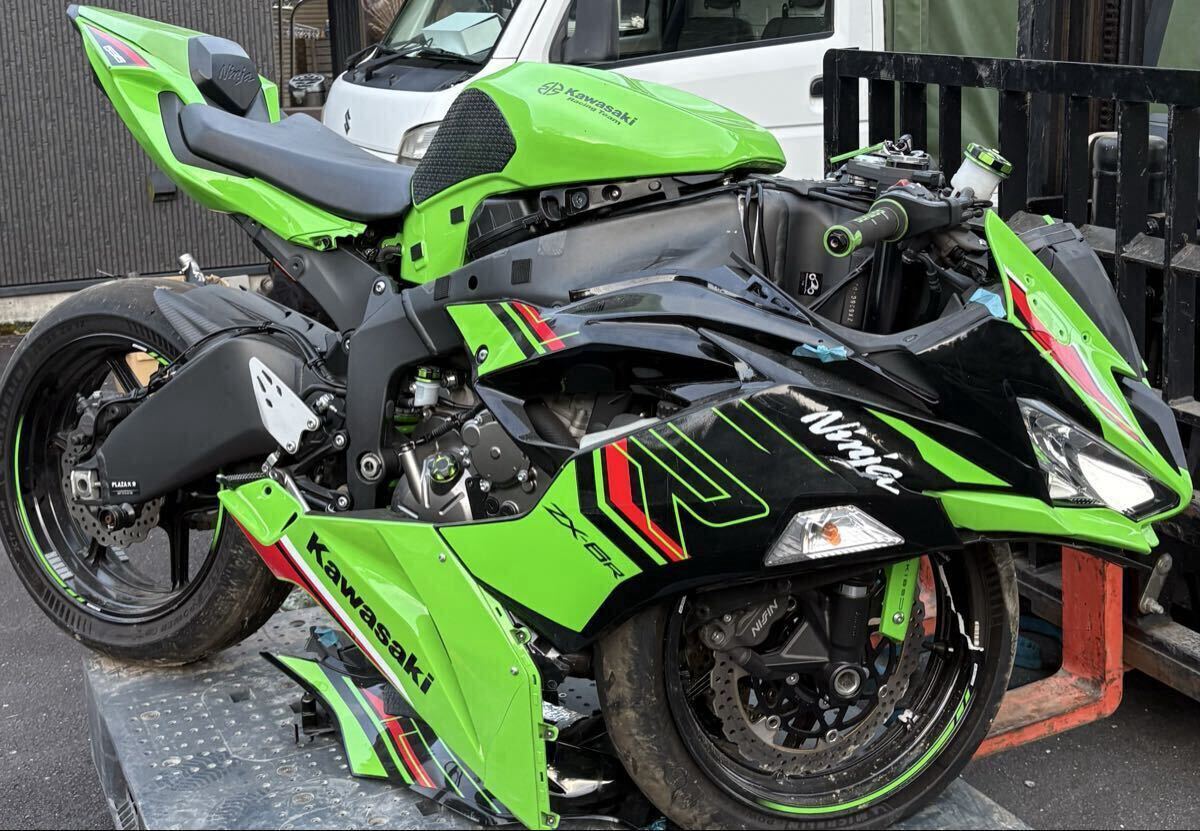 ZZR250 書付き 希少カラー 部品取りベース車両 検(CBR NSR ZXR GSX-R