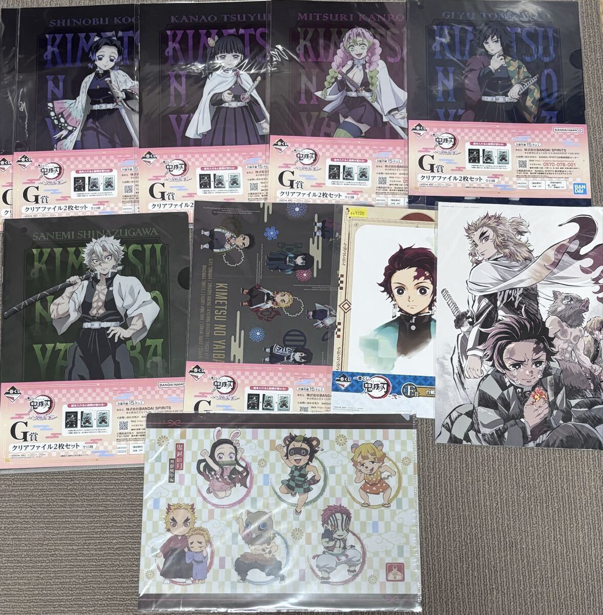 新品★鬼滅の刃★スイパラ【胡蝶しのぶ】等身柄★クリアファイル 新品】鬼滅の刃 胡蝶しのぶ クリアファイル 缶バッジ アクリルスタンド