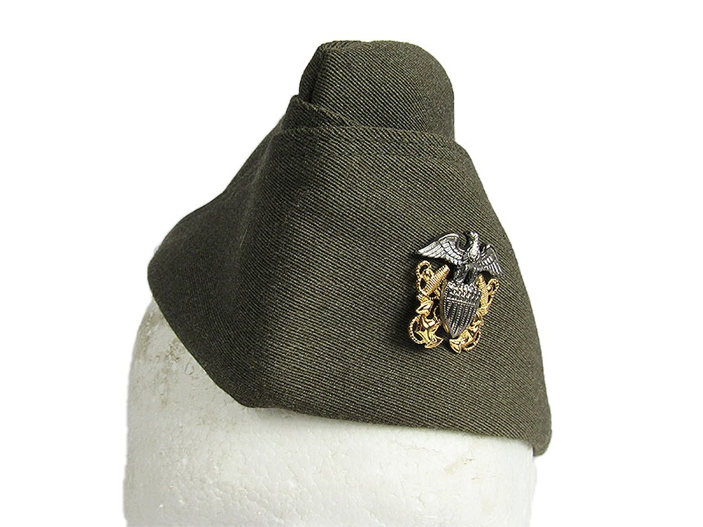進駐軍時代の「大尉」の記章付きの帽子（ギャリソンキャップ）傷み無く