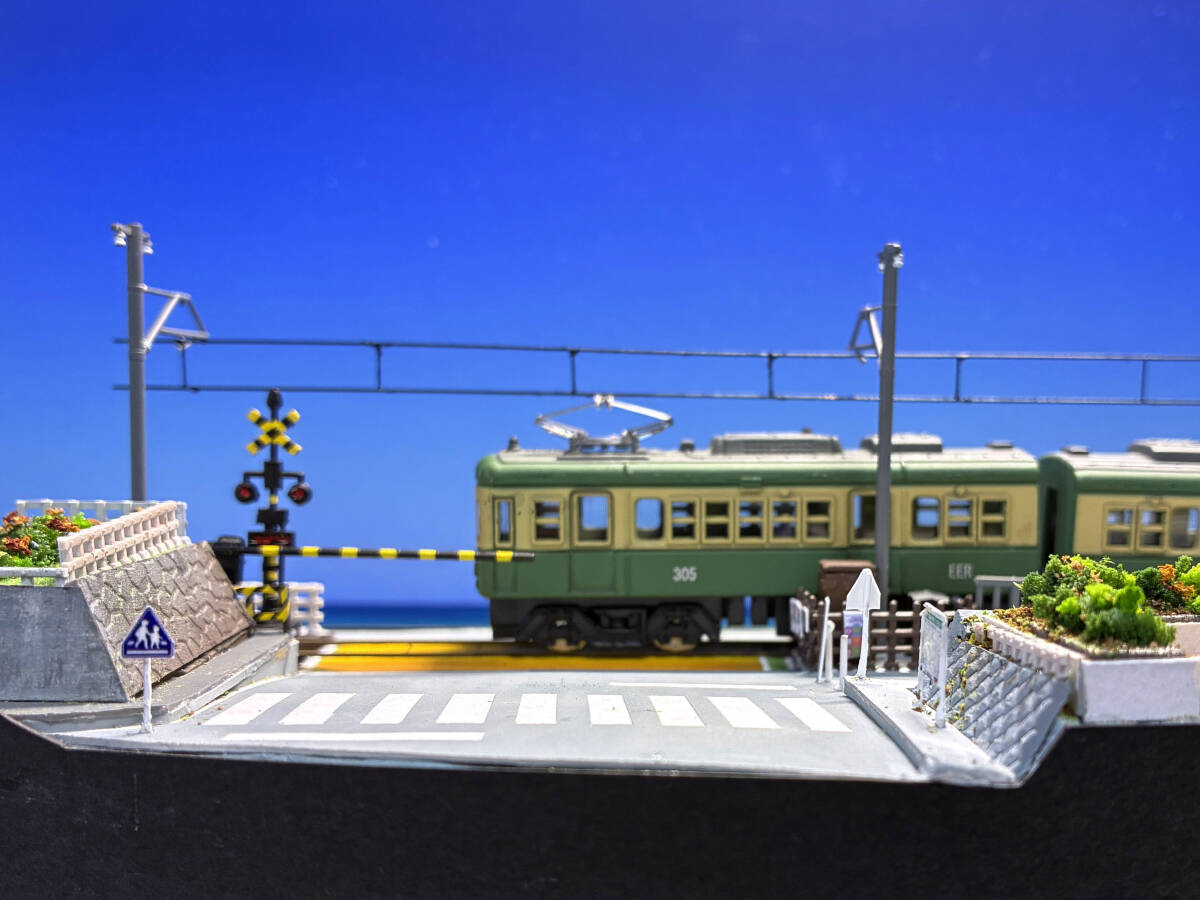 新品】ミニジオラマ「江ノ電鎌倉高校前」電飾看板付きの落札情報詳細