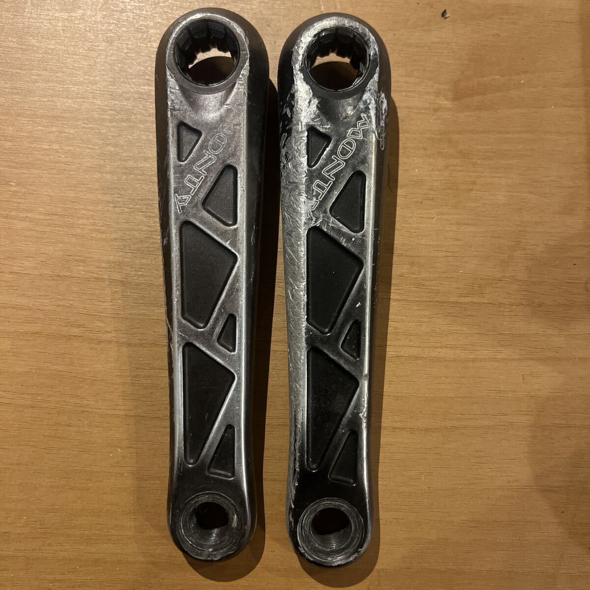 中古】☆希少 中古美品 MONTY 218Kamel J 普段使い出来る トライアル
