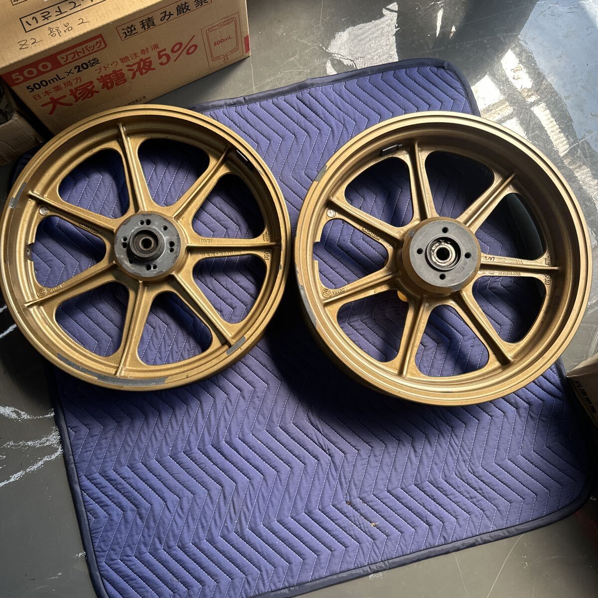 RZ50 5R2 初期型ホイール 全体的に状態が悪い】ヤマハ rz50 火炎ホイール 初期型 1hk 5R2