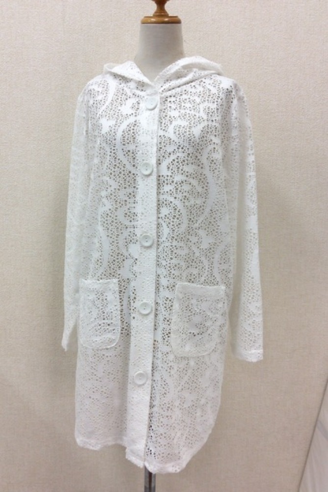 RUPUAU 白フード付きカーディガン レース編み 前ボタン 丈ロング 