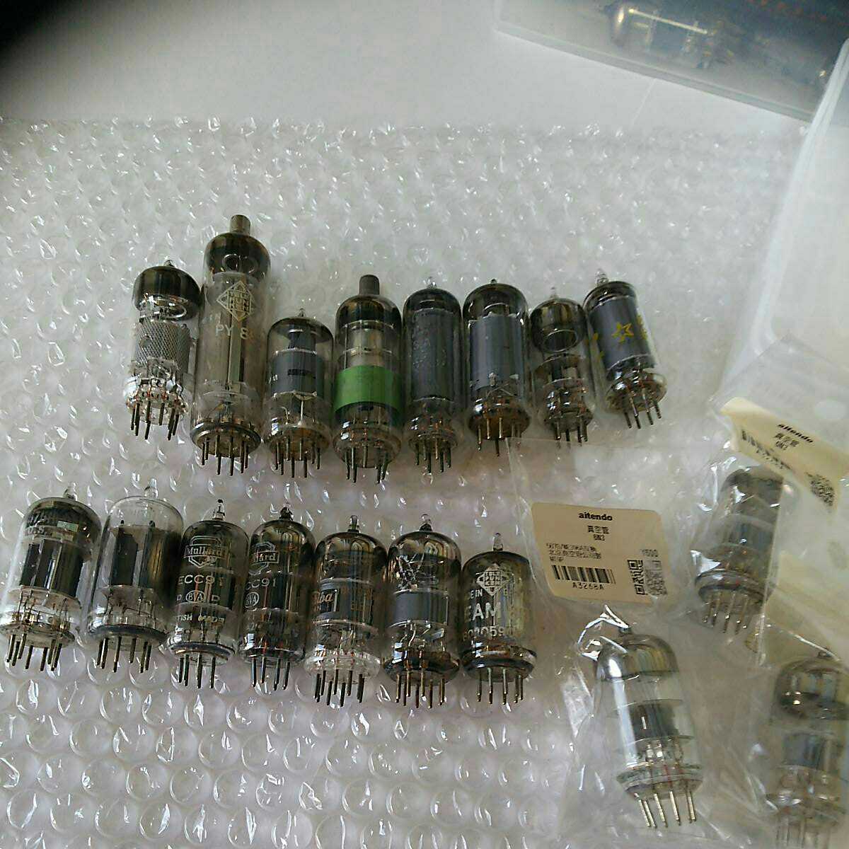5751wa Usaメーカー不明 Rca 12au7a クリアトップ Mullard Ecc91 2 Telefunken Eam86 その他合計18本 まとめて の落札情報詳細 ヤフオク落札価格情報 オークフリー スマートフォン版