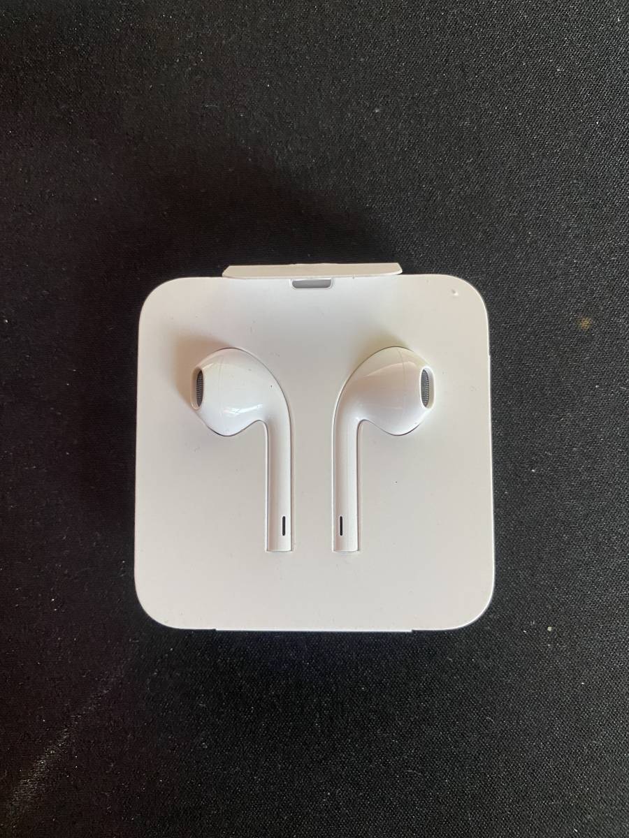 アップル 純正 Iphone イヤホン変換アダプタ ライトニングケーブル の落札情報詳細 ヤフオク落札価格情報 オークフリー スマートフォン版