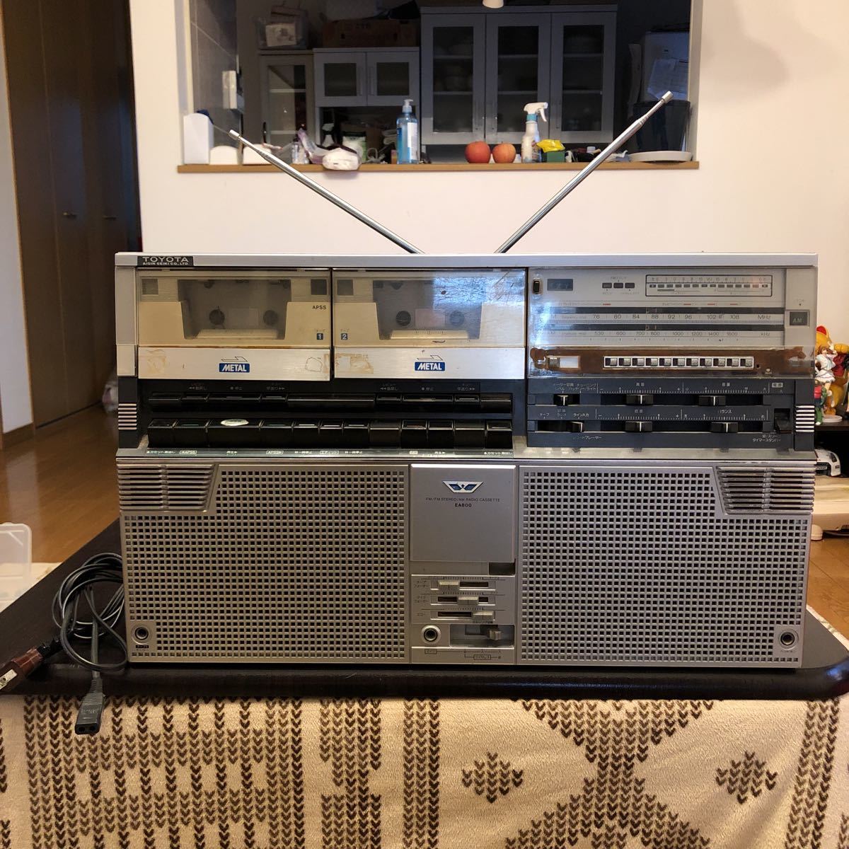 アイシン精機 toyota ラジカセ EA800