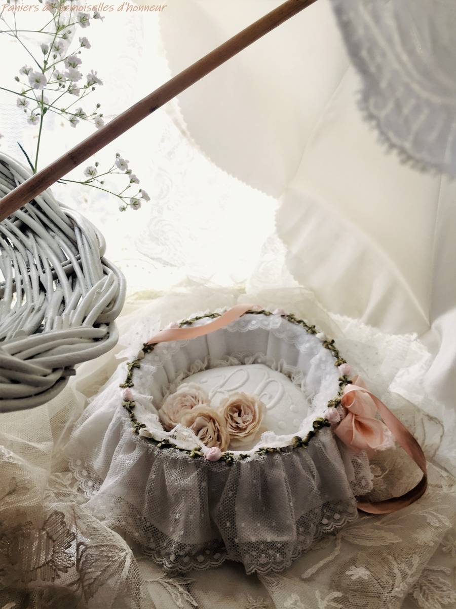 アンティークパニエ アンティークレースのカバー付き アンティークパニエ アンティークレースのカバー付き