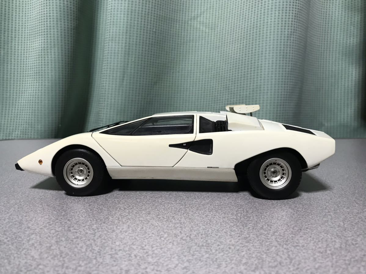 レア！京商 1/18 カウンタックLP400 ルーフウィング レア！京商 1/18 カウンタックLP400 ルーフウィング - メルカリ